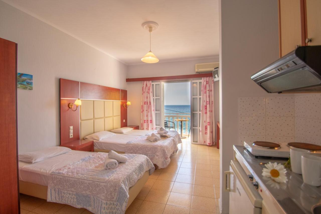 Agoulos Beach Hotel Аргасі Екстер'єр фото