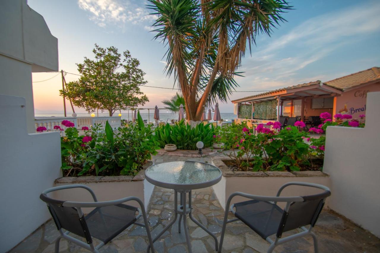 Agoulos Beach Hotel Аргасі Екстер'єр фото