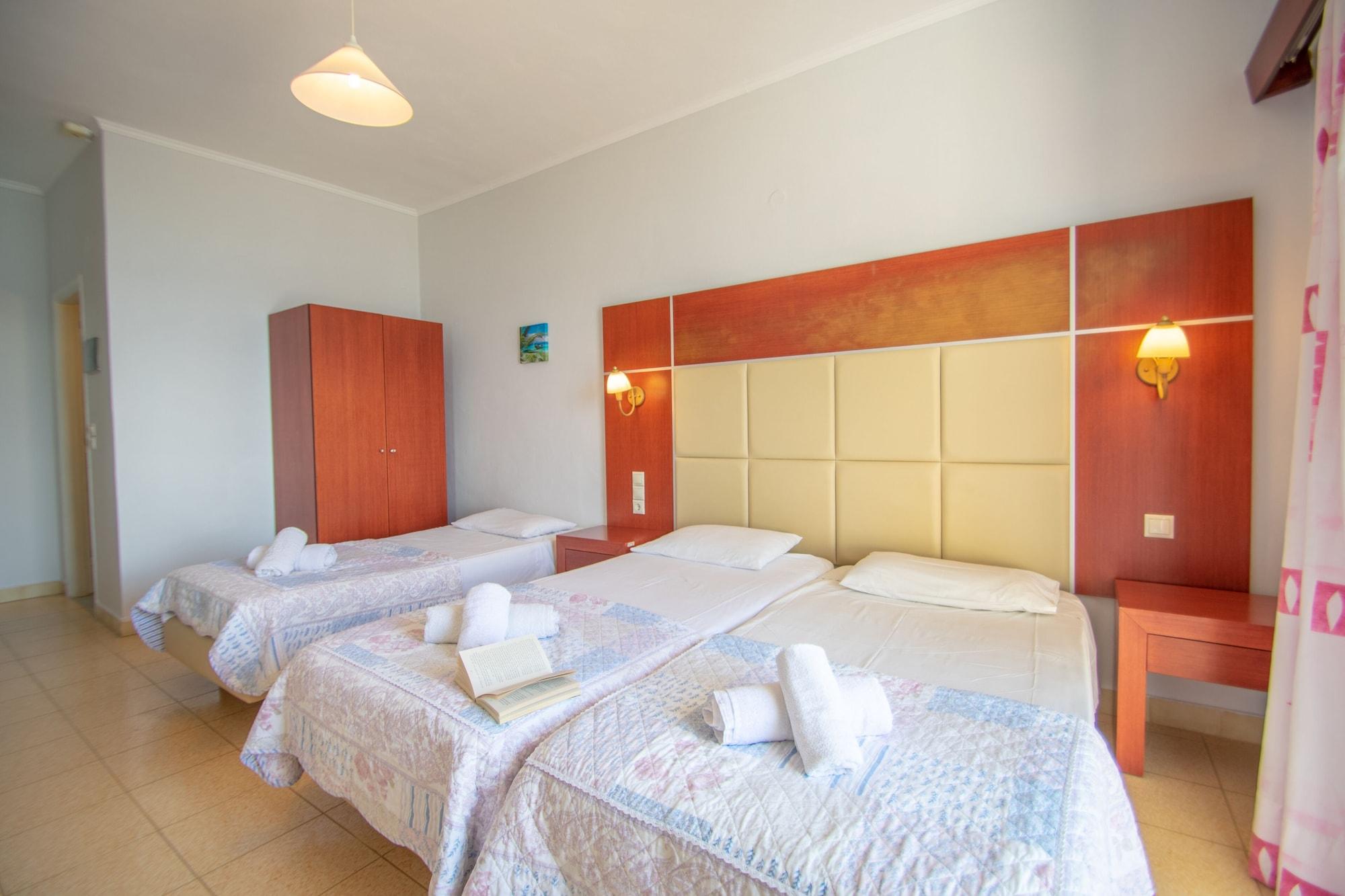 Agoulos Beach Hotel Аргасі Екстер'єр фото