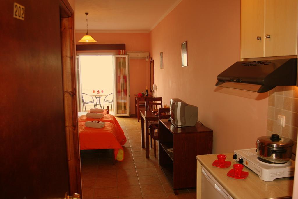 Agoulos Beach Hotel Аргасі Екстер'єр фото